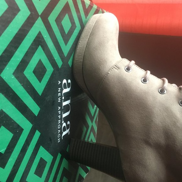 ana new approach booties - Picture 3 of 3